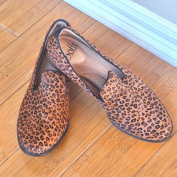 Sofft Severn Leopard Print Calf Hair Slip On Loafers Women's size 8.5M Excellent - Picture 2 of 8